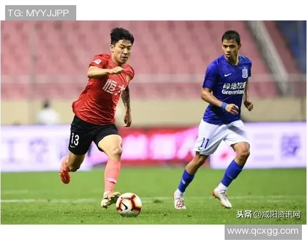 何超足球：探索足球背后的故事与激情，揭示运动员的奋斗与梦想