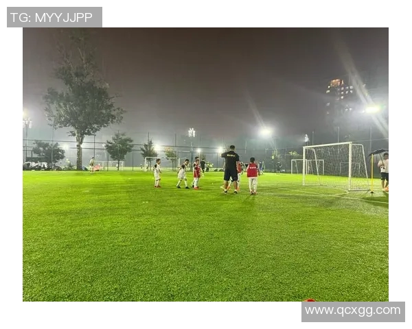 提升青少年足球技能的全面训练方法与实用技巧分享